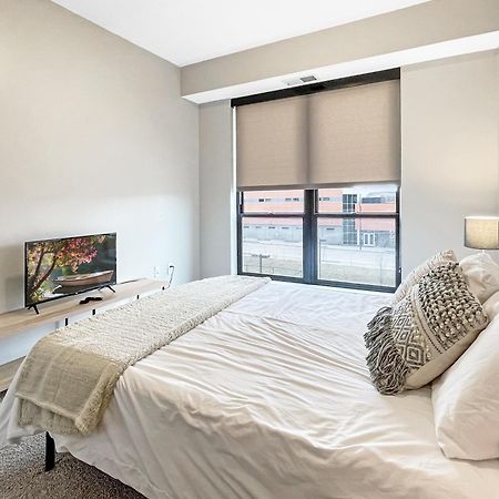 Apartament Large Downtown 2Br -Hot Tub-Downtown! Des Moines Zewnętrze zdjęcie